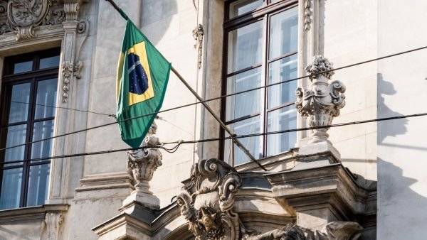 Президент Бразилии намерен посетить Москву в честь празднования 75-летия Победы