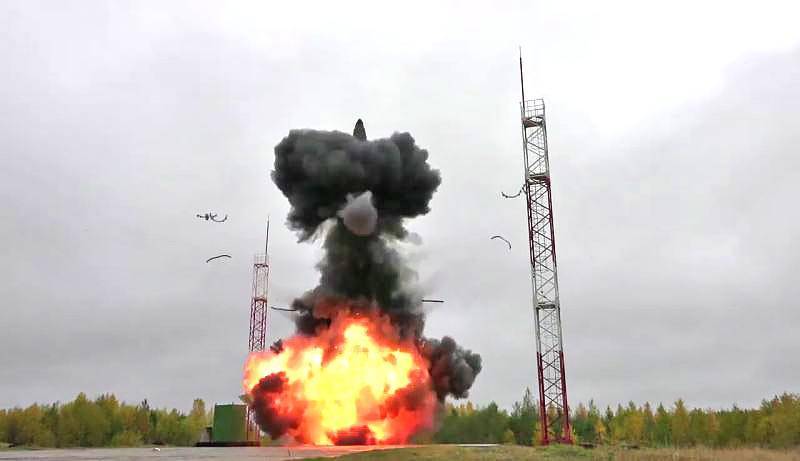 Россия запустила баллистическую ракету по цели в Казахстане