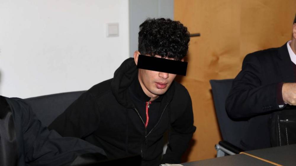 В Баварии афганец избил четырех человек: в суде он сослался на «амнезию»