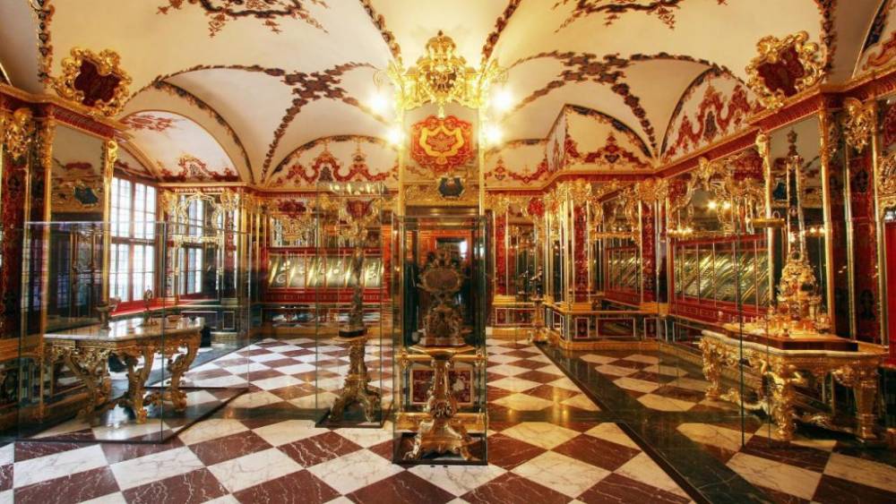 Полиция в отчаянии: €500 тыс за головы злоумышленников, ограбивших музей в Дрездене