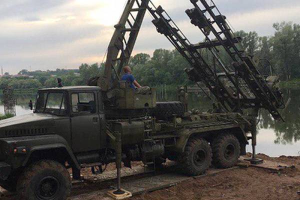 Российский военный погиб на стройке моста из-за сломанной техники