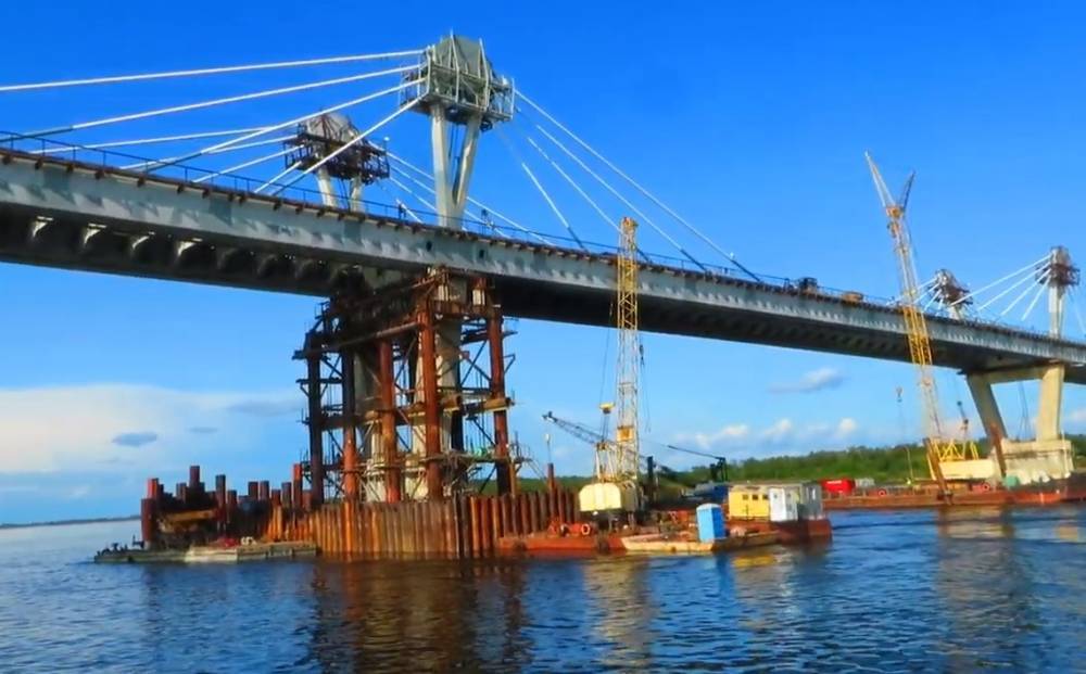 Завершено строительство единственного моста из России в Китай