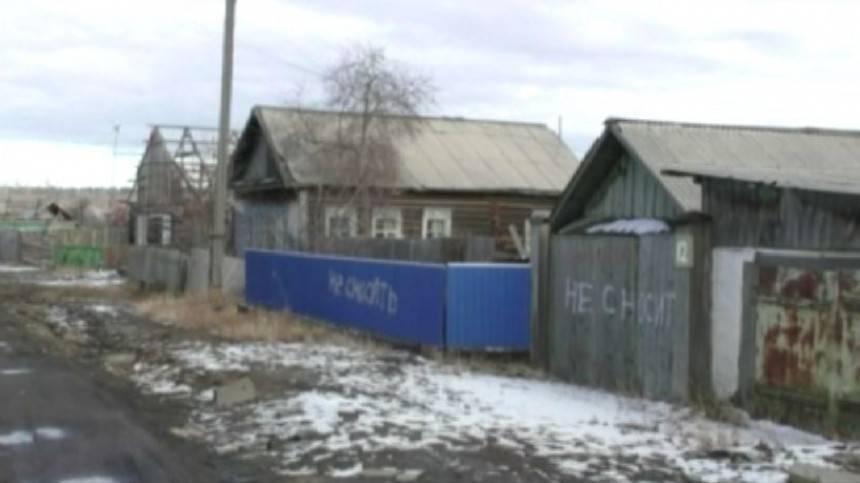 Жителей пострадавших от паводка районов Иркутской области оставляют мерзнуть в разрушенных домах