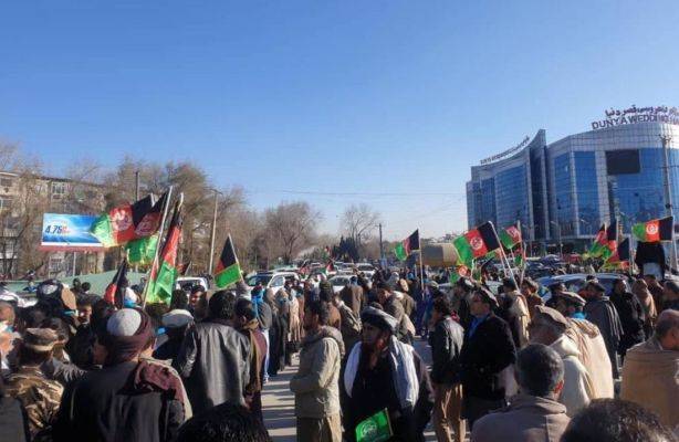 В Кабуле начались массовые протесты в связи с нарушениями на выборах