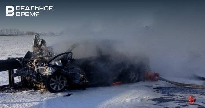 В Башкирии произошло тройное ДТП — одна машина загорелась