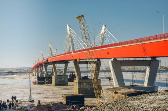 В Благовещенске достроили российскую часть моста через Амур в Китай
