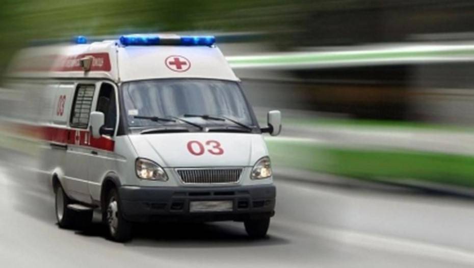 В Петербурге мужчина напал на бригаду "скорой помощи"