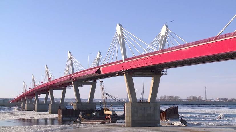 В Благовещенске завершили строительство российской части моста через Амур в Китай — видео