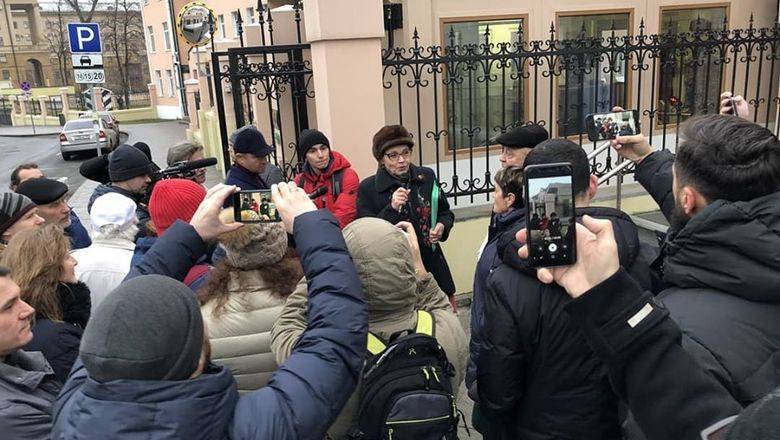 Буза вокруг "круглого стола": Навальный все-таки прошел в Мосгордуму