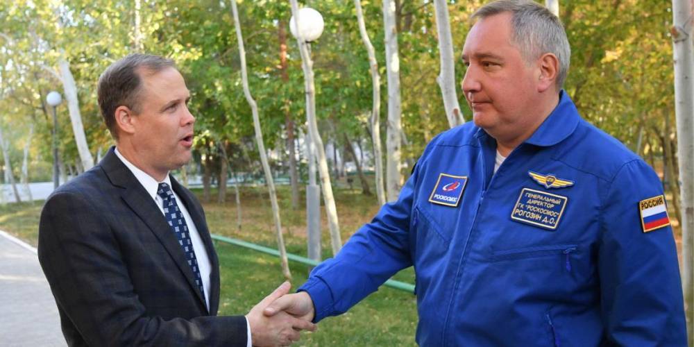 "Роскосмос" объяснил, почему Рогозин получает почти вдвое больше директора NASA