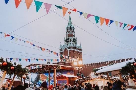 Комфортную морозную погоду и снег пообещали москвичам на Новый год