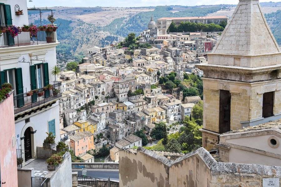 На Сицилии распродают дома по 1 евро