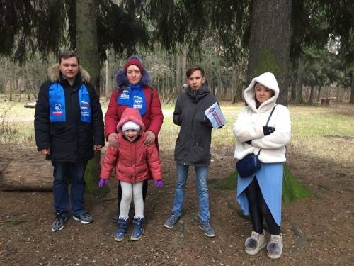 Сторонники выяснят причину гибели деревьев в лесу Королёва