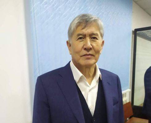 Обет молчания: экс-президент Киргизии на суде не сказал ни слова