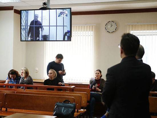 Скандал с отцом полковника Захарченко: отправили сидеть в Уфу