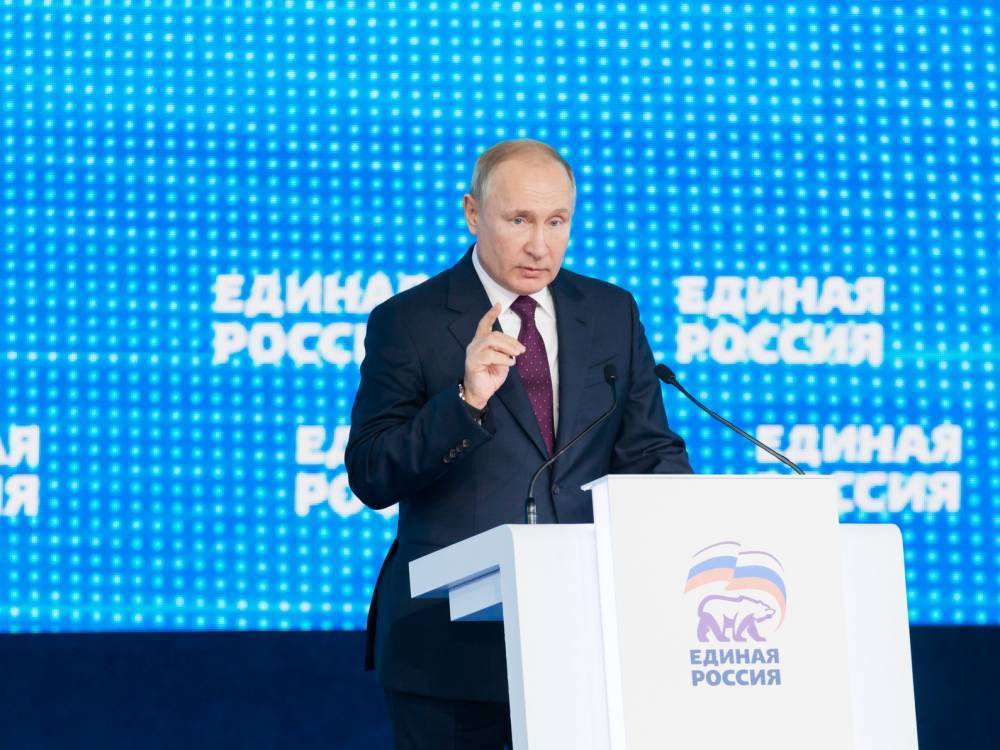 Путину показали робота, танцующего лезгинку