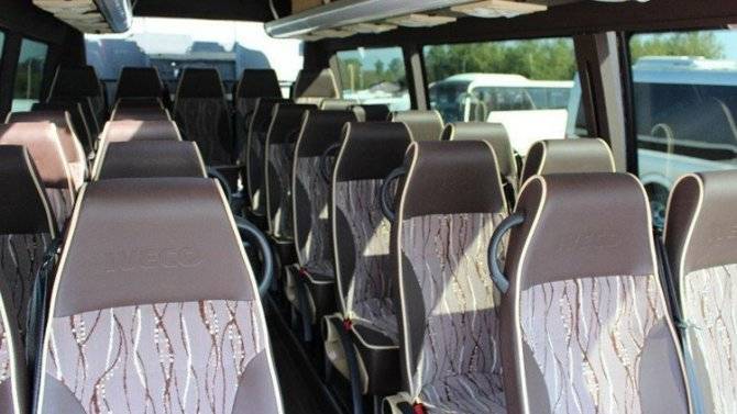 8Rental - лучший способ заказать автобус с водителем для путешествия большой компанией