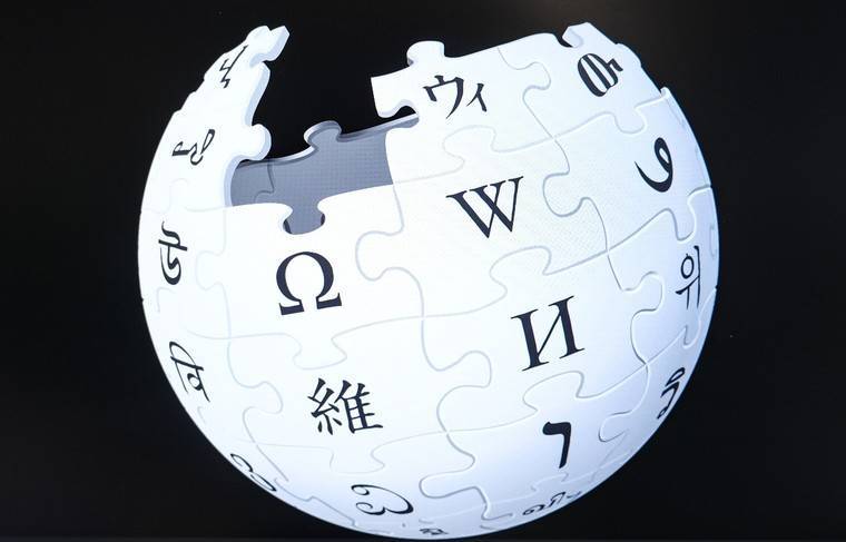 Медведев распорядился создать конкурента «Википедии»