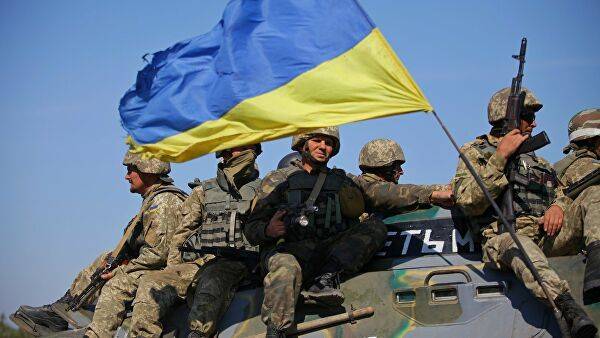 Зеленский упразднил в армии Украины прапорщиков и отказался от полков