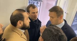 Пользователи соцсети раскритиковали Хамзаева за оскорбление Навального