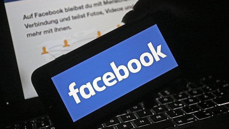 США используют Facebook для идеологического противостояния России