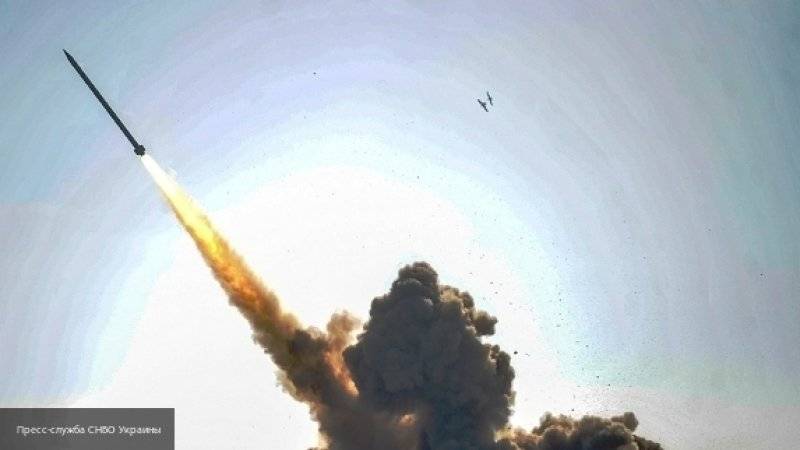 Украинский эксперт призвал Киев бомбить российские АЭС ракетами средней дальности