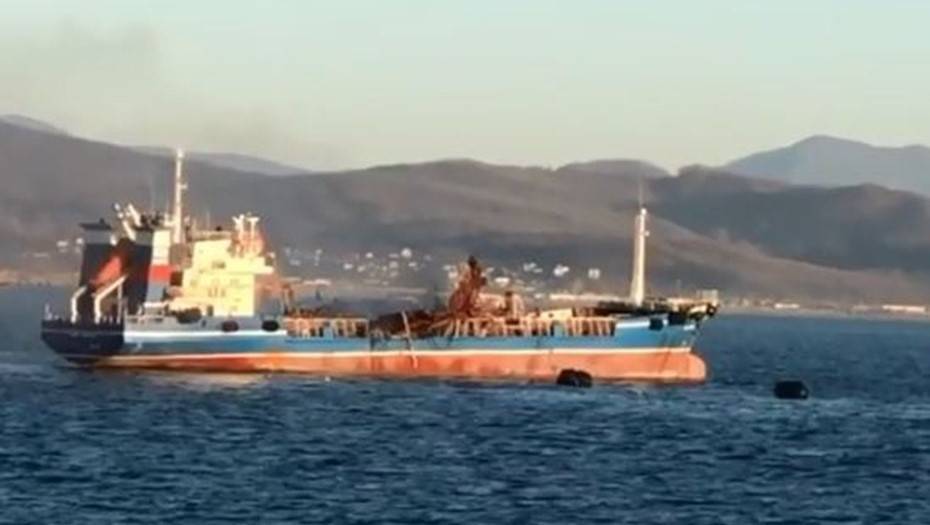 Три человека погибли при взрыве на танкере в порту Находки
