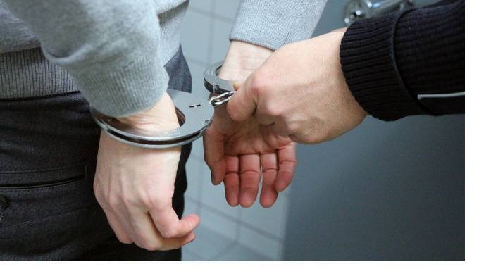 Полиция задержала преступника, вымогавшего у петербуржца 1 миллион рублей