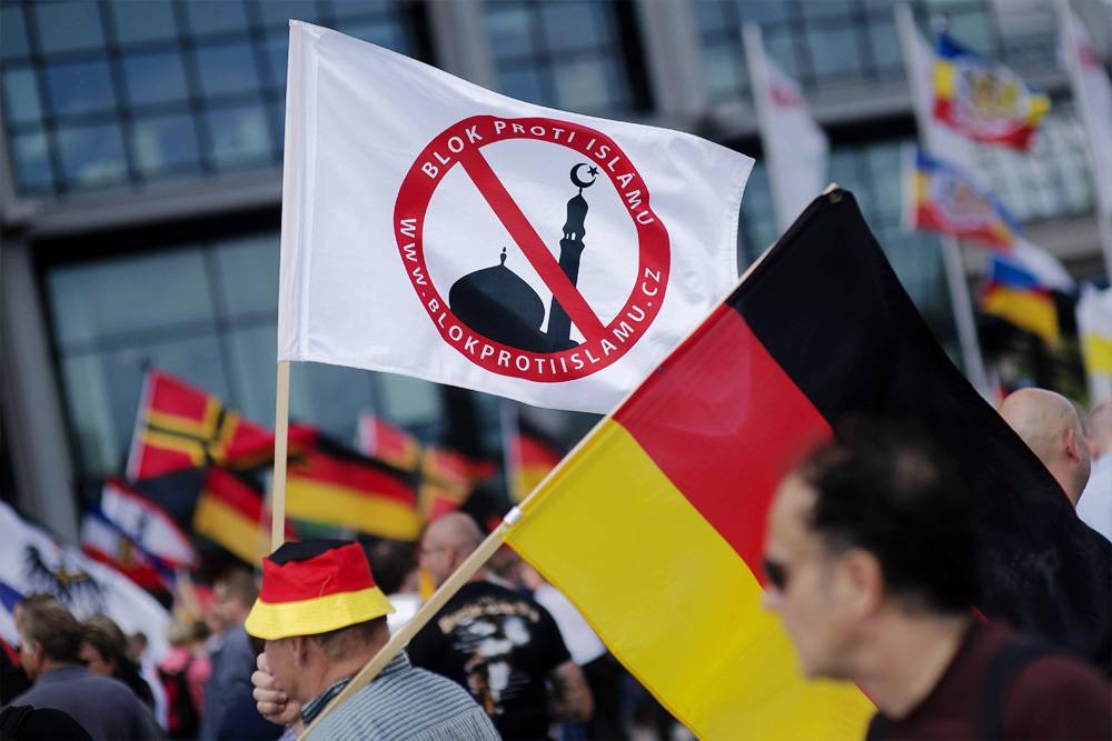 Городской совет Дрездена заявил о «чрезвычайной ситуации» в связи с активностью неонацистов
