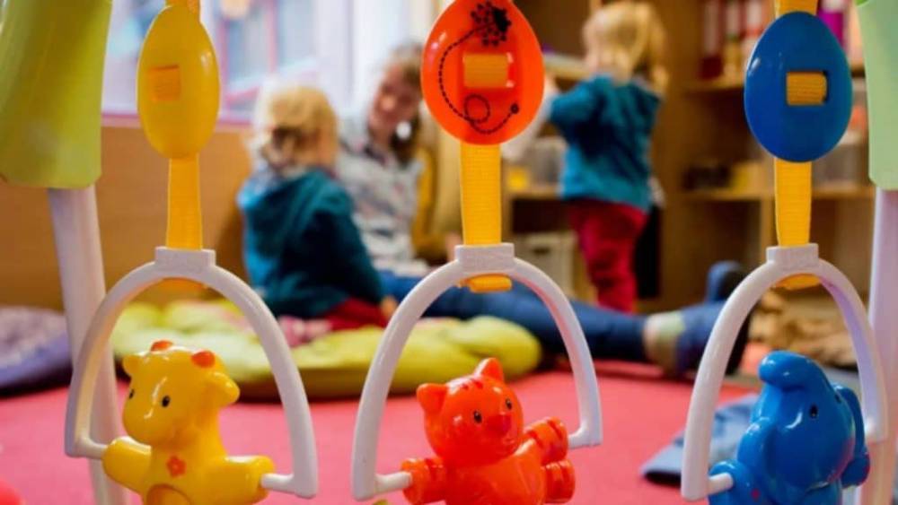 Дети стали жертвам сексуального насилия: почему в детские сады Германии мог прийти любой, просто заплатив деньги?