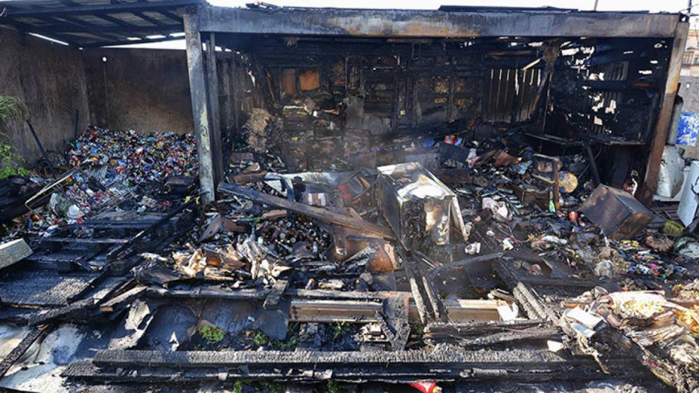 В Бабино на пожарище дома нашли обугленный труп