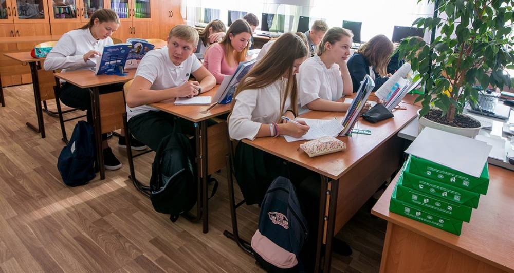 В Госдуме предложили отменить домашние задания в школах