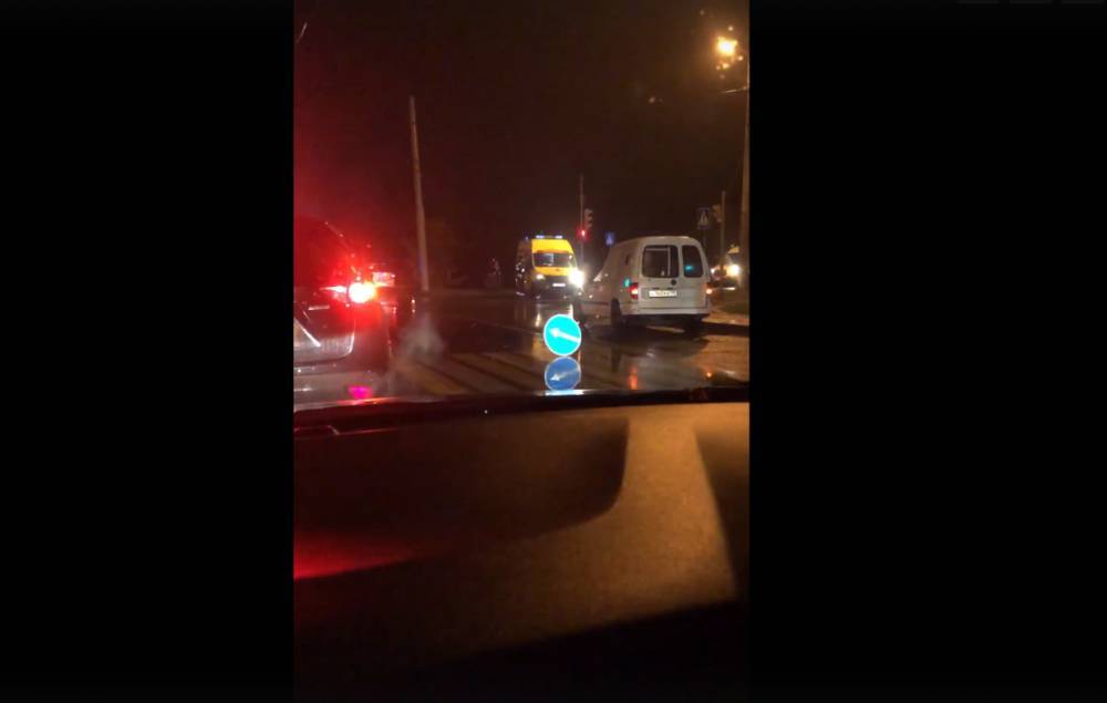 На Чкаловском повороте пешеход попал под колеса автомобиля
