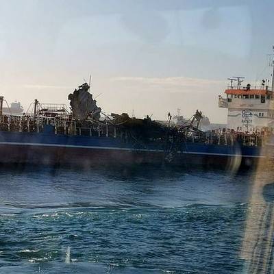 Поиски пропавшего с танкера "Залив Америка" приостановлены на ночь