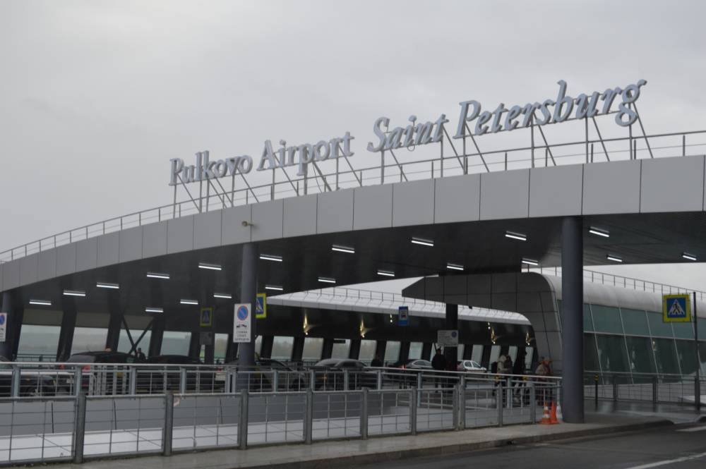 Рейс из Петербурга в Москву задержали на два часа