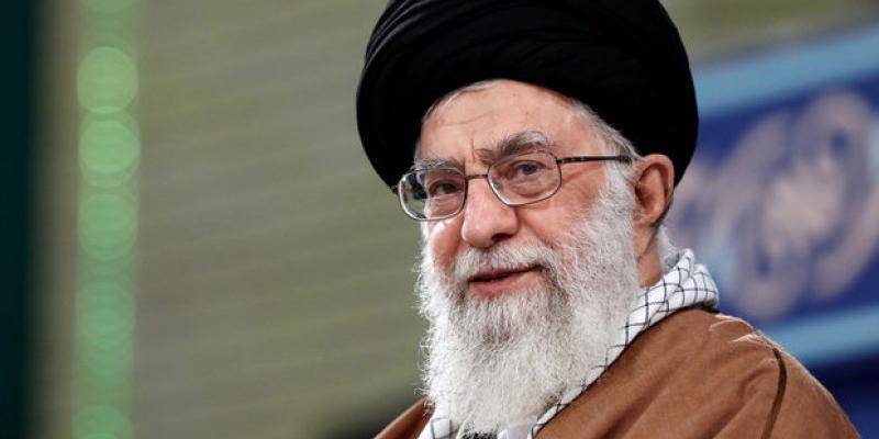 Аятолла Хаменеи отказался вести переговоры с США