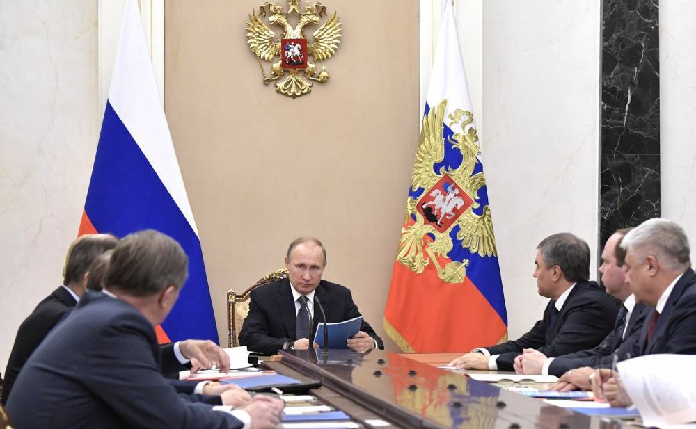 Путин с членами Совбеза положительно оценил заседание конституционного комитета по Сирии