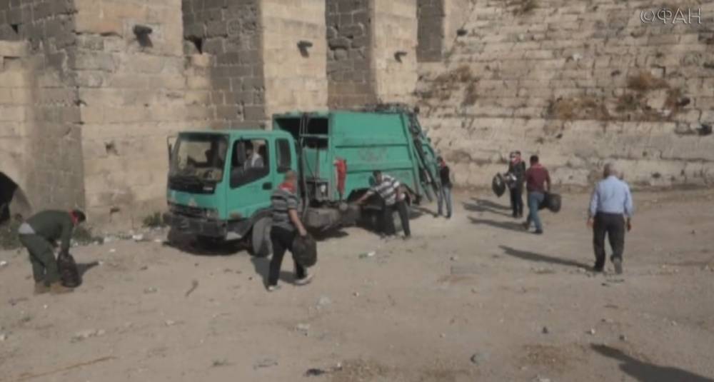 Городской совет Алеппо очистил древнюю цитадель в рамках Национального дня экологии
