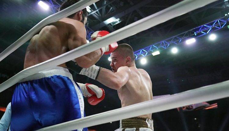 Грузинский боксер Султанишвили проиграл россиянину Мышеву в Москве