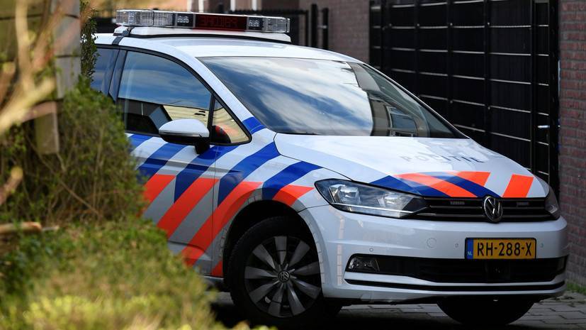 «Полиция разыскивает нападавшего»: в Гааге злоумышленник ранил ножом трёх человек
