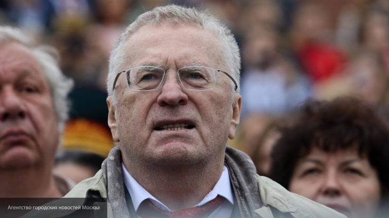 Жириновский обрушился с критикой на инициативу Чехии поставить памятник власовцам