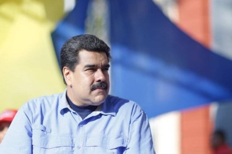 Мадуро мобилизировал армию в преддверии новых провокаций от США и Колумбии