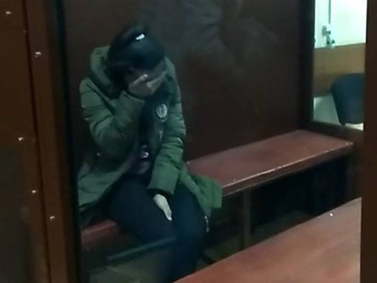 Киргизка, продавшая ребенка, в изоляторе попросила научить ее сцеживаться