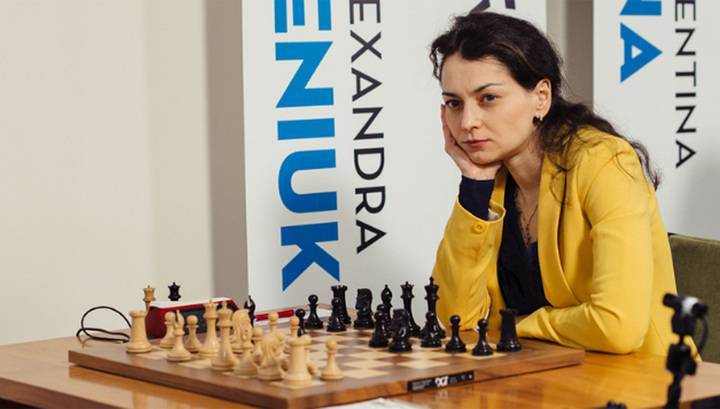 Шахматы. Россиянка Костенюк выиграла чемпионат Европы по блицу
