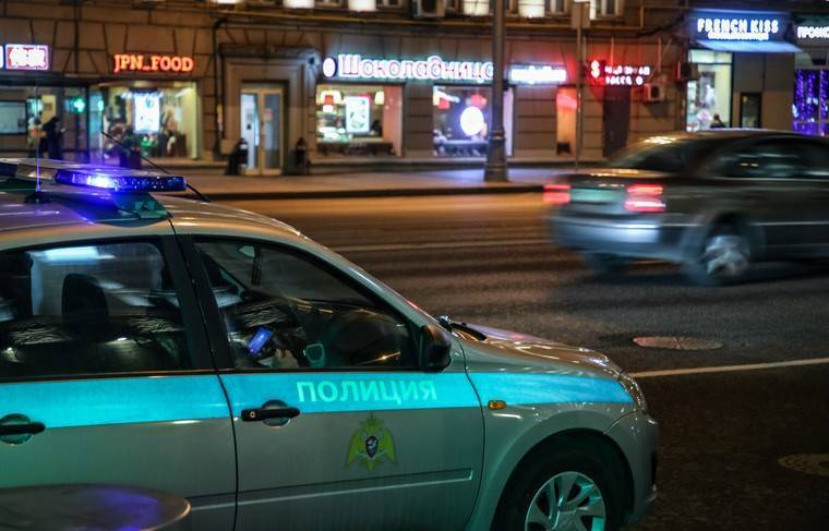 Пассажиры угнали машину у таксиста в Москве