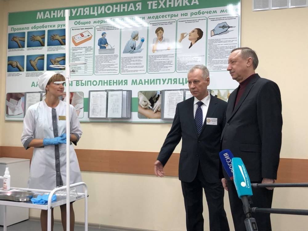 Беглов проверил работу Медицинского колледжа № 2 в Красносельском районе
