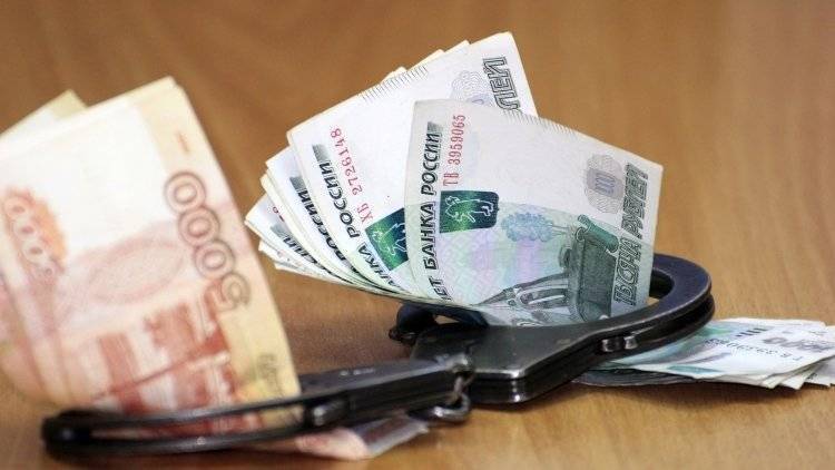 Замглавы СК РФ по Свердловской области обвинен в получении взятки в 18 миллионов рублей