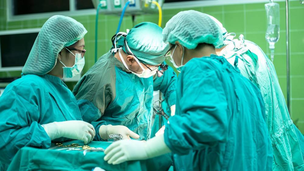 Российские хирурги впервые удалили раковую опухоль с помощью 5G-сетей