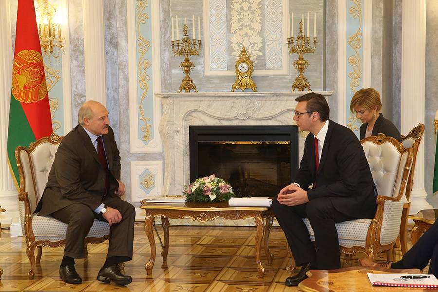 Лукашенко прилетит в Сербию перед встречей с Путиным