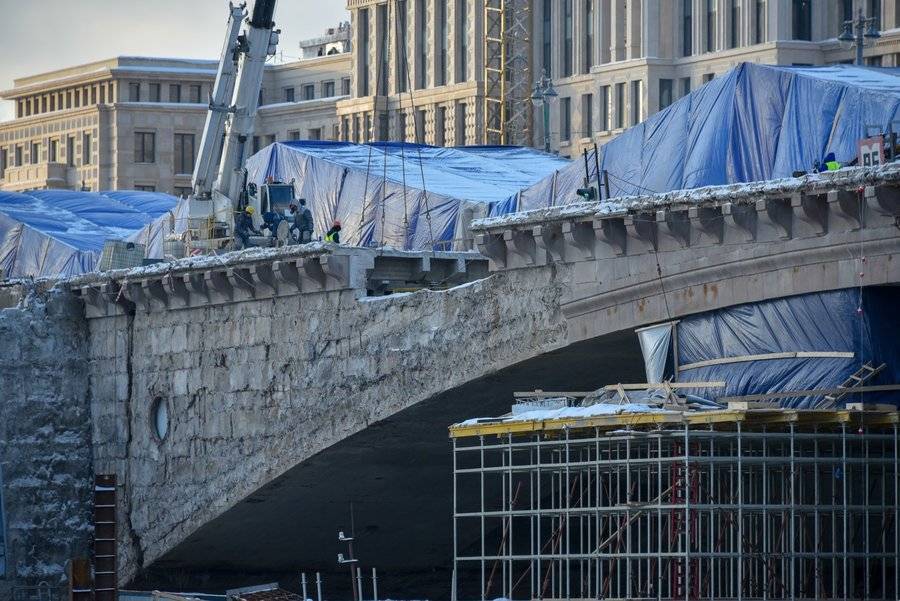 Большой Москворецкий мост отремонтируют к концу декабря